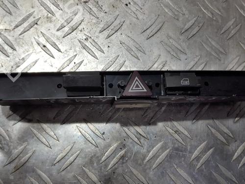 Used Warning switch Warning switch OPEL ASTRA H (A04) 1.6 (L48) (105 hp) 35656413 35656413