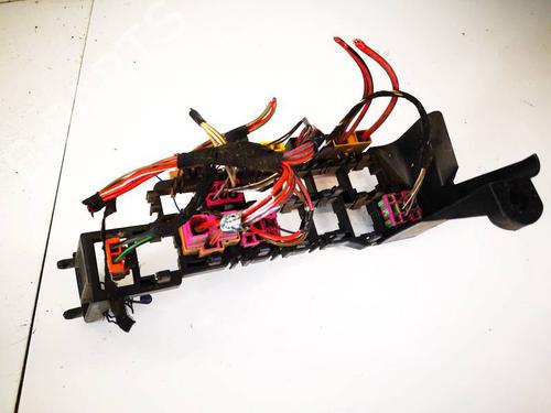 Fuse box AUDI A4 B5 (8D2) 1.8 | BP32567752E1