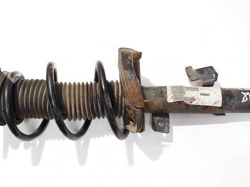 Used Right front shock absorber Right front shock absorber VOLVO V40 Hatchback (525) D2 (114 hp) 35366386 35366386