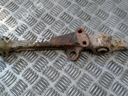 Højre fortil bærearm Højre fortil bærearm ROVER 600 I (RH) 620 Si (131 hp) 35680978 35680978