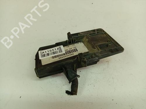 Fuse box CITROËN C5 III (RD_) 2.0 HDi (RDRHD8, RDRHDJ, RDRHR8, RDRHRJ) | BP37864816E1 - Image 2