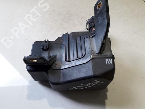 Used Fuse box Fuse box TOYOTA AVENSIS (_T25_) 2.0 VVT-i (AZT250_, AZT250R) (147 hp) 33510425 33510425
