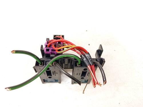 Used Fuse box Fuse box VW PASSAT B5.5 (3B3) 2.5 TDI (150 hp) 39939002 39939002