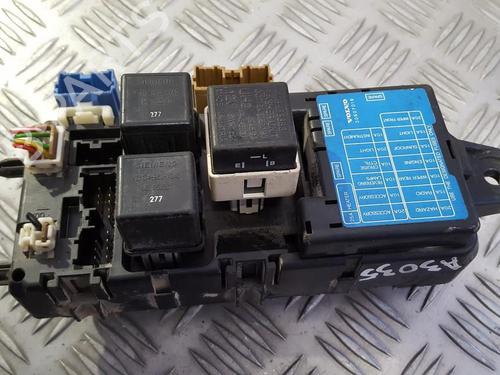 Used Fuse box Fuse box 33491883 33491883