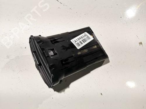 air-vent-ford-focus-ii-da_-hcp-dp-2004-2005-2006-2007-2008-2009-2010-2011-2012-2013-32550323 main image