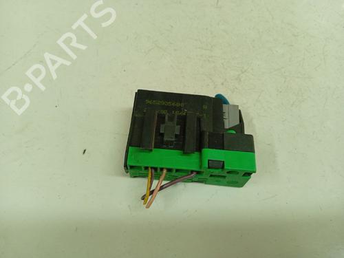 Fuse box CITROËN C5 III (RD_) 1.6 HDi 110 (RD9HZC) | BP39498315E1 - Image 2