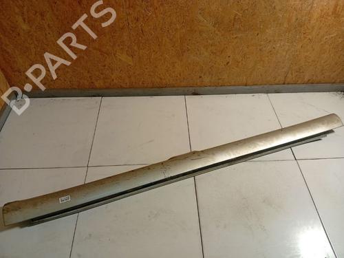 Used Right sideskirt Right sideskirt 38183786 38183786