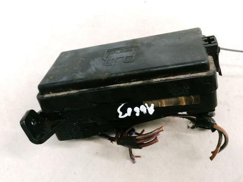 Used Fuse box Fuse box ROVER 200 II Hatchback (RF) 214 Si (103 hp) 33077957 33077957