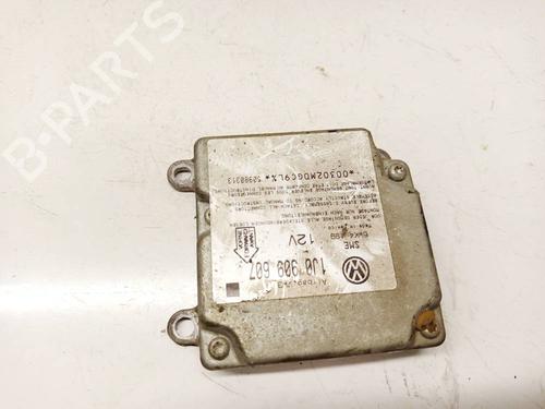 ecu-airbags-vw-passat-b5-variant-3b5-1997-1998-1999-2000-2001-32536656 main image