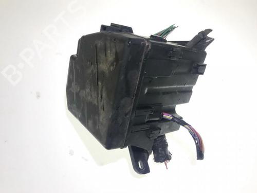 Used Fuse box Fuse box TOYOTA YARIS (_P9_) 1.3 VVT-i (NCP90_, NCP90R) (86 hp) 33501302 33501302