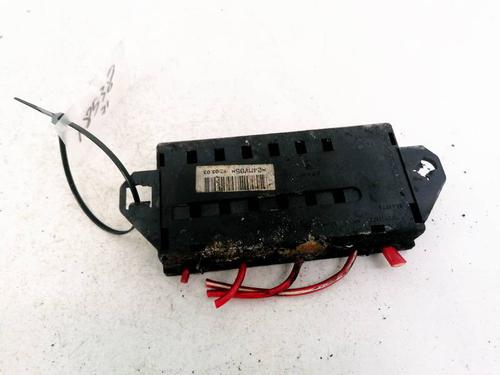 Used Fuse box Fuse box VOLVO S60 I (384) D5 (163 hp) 32920036 32920036