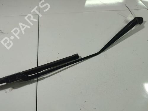 Used Front windshield wiper arm Front windshield wiper arm VW POLO IV (9N_, 9A_) 1.4 16V (75 hp) 33682973 33682973