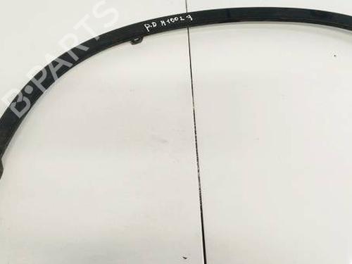 Used Front right wheel arch trim Front right wheel arch trim 35122362 35122362