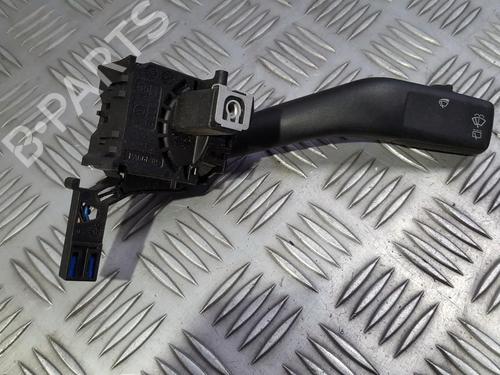 Used Warning switch Warning switch SEAT ALTEA (5P1) 1.6 (102 hp) 35677845 35677845