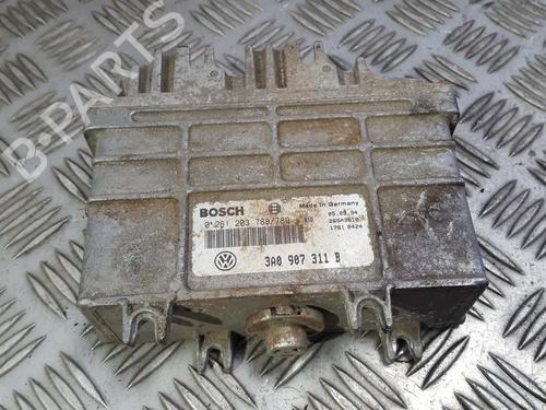 Used Engine control unit (ECU) Engine control unit (ECU) VW PASSAT B3/B4 Variant (3A5, 35I) 1.8 (90 hp) 33495922 33495922