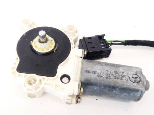 Used Right front window motor Right front window motor MERCEDES-BENZ C-CLASS (W203) C 180 Kompressor (203.046) (143 hp) 35086512 35086512