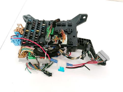 Used Fuse box Fuse box FORD MONDEO III (B5Y) 2.0 TDCi (130 hp) 32890632 32890632