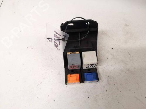 fuse-box-audi-a6-c6-4f2-2004-2005-2006-2007-2008-2009-2010-2011-32925378 main image