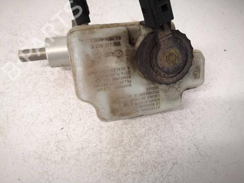 Used Brake fluid reservoir Brake fluid reservoir VW TOURAN (1T1, 1T2) 1.9 TDI (100 hp) 39999579 39999579