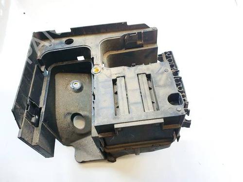 fuse-box-vw-passat-b6-3c2-2005-2006-2007-2008-2009-2010-2011-35831709 main image
