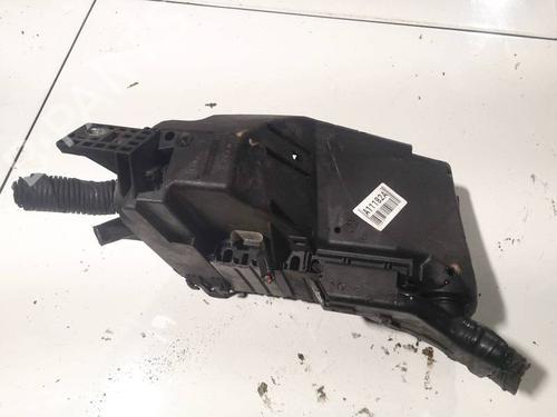 Used Fuse box Fuse box FORD MONDEO IV (BA7) 2.5 (220 hp) 33487152 33487152