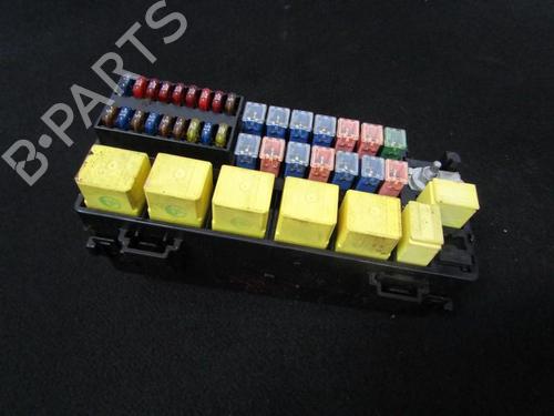 fuse-box-porsche-cayenne-9pa-2002-2003-2004-2005-2006-2007-2008-2009-2010-33486102 main image