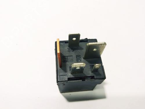 Electronic sensor VW GOLF V (1K1) 1.6 FSI | BP33061202M84 - Image 2