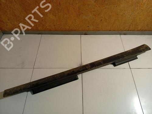 Used Right sideskirt Right sideskirt 37625825 37625825