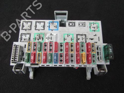 Used Fuse box Fuse box OPEL CORSA B (S93) 1.2 i 16V (F08, F68, M68) (65 hp) 33486080 33486080