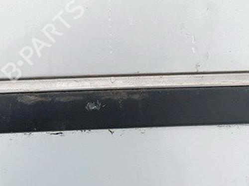 Gummiliste Gummiliste PEUGEOT 407 (6D_) 2.0 (6DRFNB, 6DRFNE) (136 hp) 35516796 35516796