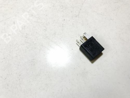 Electronic sensor OPEL ZAFIRA A MPV (T98) 2.0 DTI 16V (F75) | BP33075679M84 - Image 3