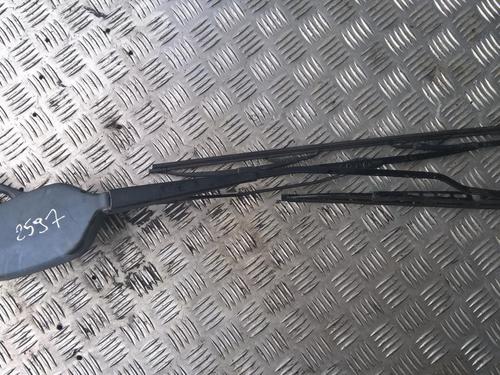 Used Front windshield wiper arm Front windshield wiper arm PEUGEOT 206 Hatchback (2A/C) 1.4 i (75 hp) 33531592 33531592