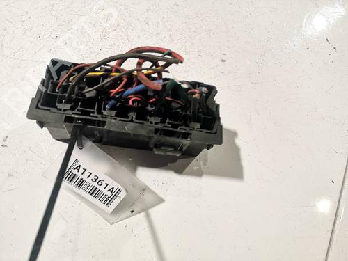 Used Fuse box Fuse box 38738823 38738823