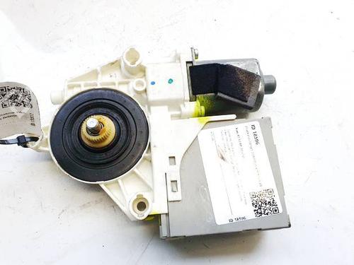 Right front window motor AUDI A3 (8P1) 1.9 TDI | BP34847425E20 - Image 3