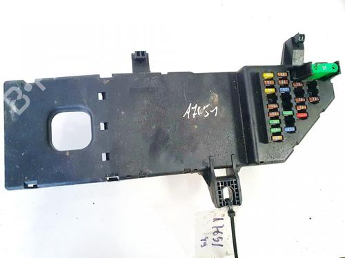 Used Fuse box Fuse box OPEL VECTRA C (Z02) 2.2 DTI 16V (F69) (125 hp) 32899186 32899186