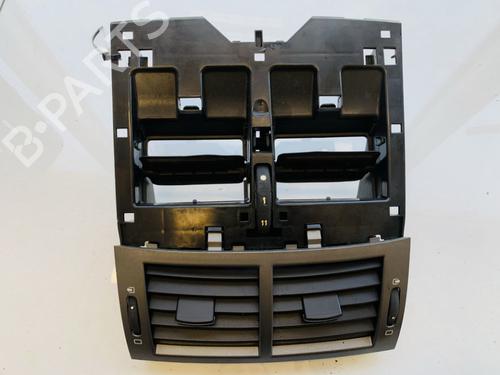 Used Air vent Air vent PEUGEOT 407 (6D_) 2.0 HDi 135 (6DRHRH, 6DRHRE, 6DRHRG, 6DRHRJ) (136 hp) 32877902 32877902