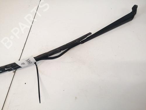 Used Front windshield wiper arm Front windshield wiper arm 32888335 32888335