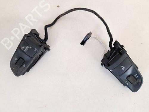 Used Steering wheel controls Steering wheel controls 35386752 35386752