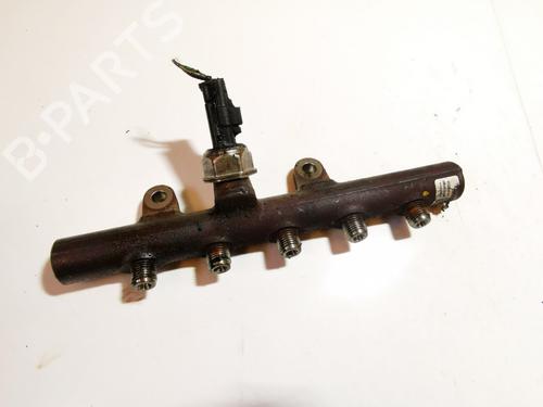 Used Injection rail Injection rail 35518888 35518888