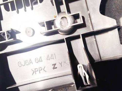 Armrest / Center console MAZDA 6 Hatchback (GG) 2.0 DI (GG14) | BP35137941I20 - Image 3