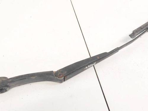front-windshield-wiper-arm-kia-ceed-hatchback-ed-2006-2007-2008-2009-2010-2011-2012-32946062 main image