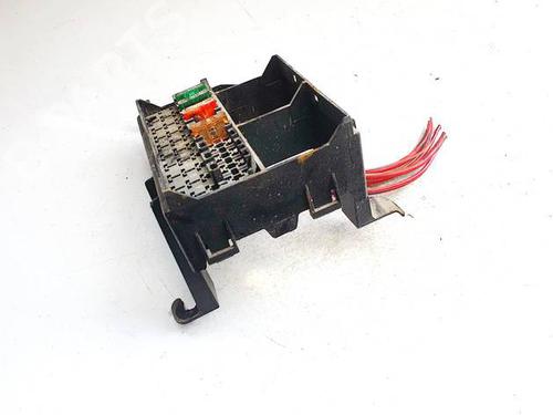 Used Fuse box Fuse box MERCEDES-BENZ C-CLASS (W202) C 220 CDI (202.133) (125 hp) 32595590 32595590