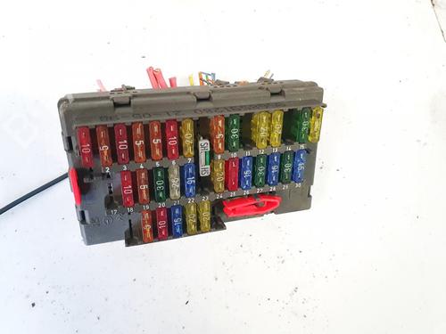 Used Fuse box Fuse box CITROËN XSARA (N1) 1.9 D (70 hp) 32888203 32888203