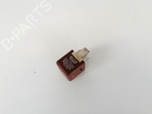 Used Electronic sensor Electronic sensor TOYOTA AVENSIS VERSO (_M2_) 2.0 D (CLM20_, CLM20R) (116 hp) 32880823 32880823