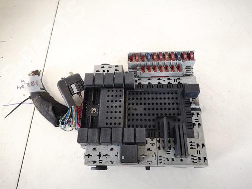 Used Fuse box Fuse box VOLVO S80 I (184) 2.5 TDI (140 hp) 32915720 32915720