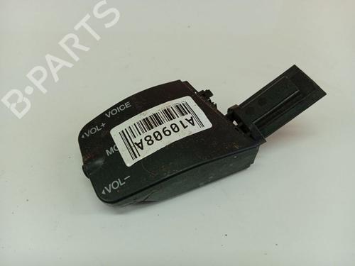 Used Steering wheel controls Steering wheel controls 36685560 36685560