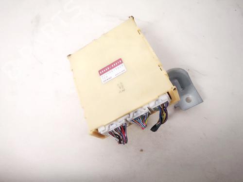 Used Electronic module Electronic module TOYOTA AVENSIS VERSO (_M2_) 2.0 D (CLM20_, CLM20R) (116 hp) 33097590 33097590