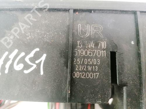Fuse box OPEL VECTRA C (Z02) 2.2 DTI 16V (F69) | BP32898529E1 - Image 3