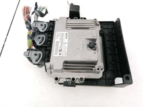 Used Engine control unit (ECU) Engine control unit (ECU) CITROËN C5 II (RC_) 1.6 HDi (RC8HZB) (109 hp) 32913113 32913113