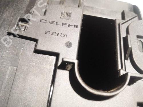 Fuse box OPEL MERIVA A MPV (X03) 1.6 16V (E75) | BP32948788E1 - Image 3